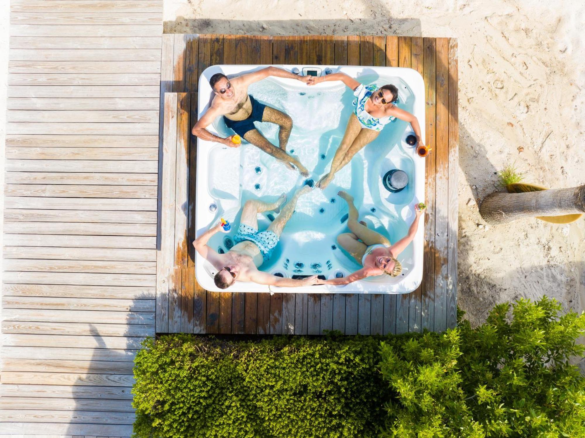 Long Bay H2O Lifestyle Resort מראה חיצוני תמונה